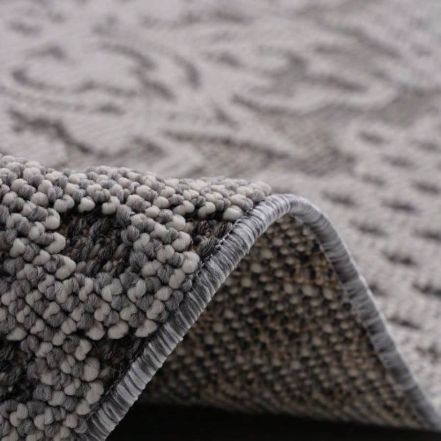 LOOM LUXE 8X10 Gray/White/Medallion Indoor/Outdoor Area Rug