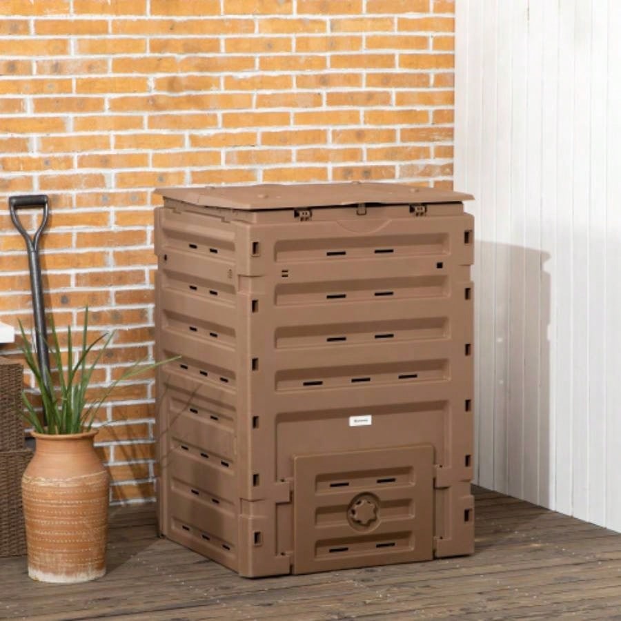 Outsunny Garden Compost Bin, 120 Gallon 450L Garden Composter, with 80 Vents and 2 Sliding Doors, Lightweight Sturdy, Fast Creation of Fertile Soil, Brown