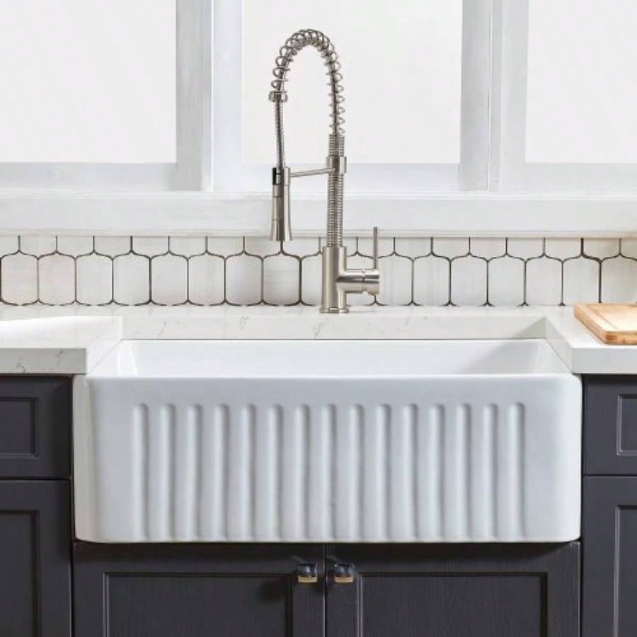 Fireclay 33 L X 20 Farmhouse Kitchen Sink with Grid and Strainer