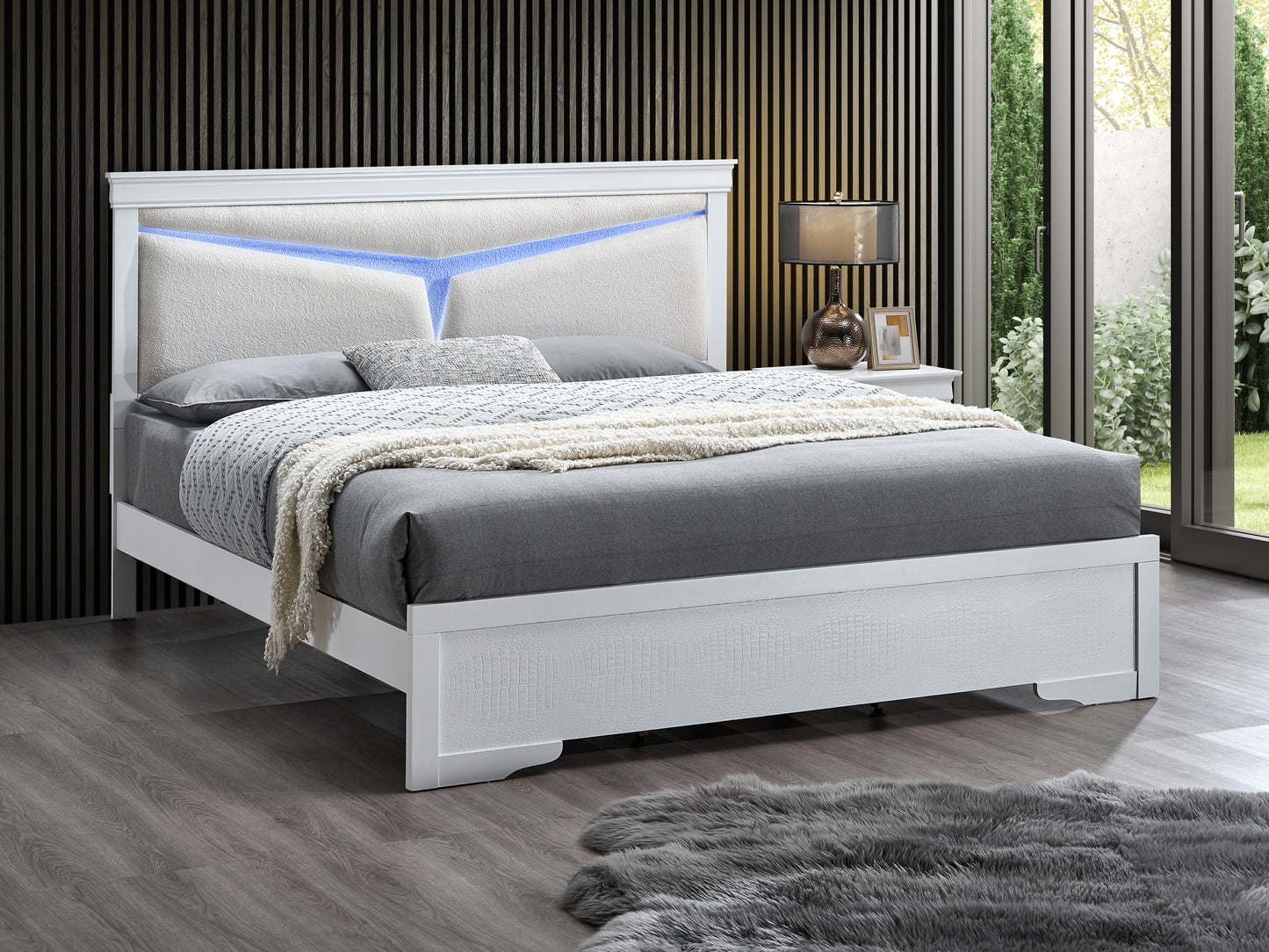 Lorana G6590G-QB5 Queen Bed (Mattress Not Included), Sparkling White