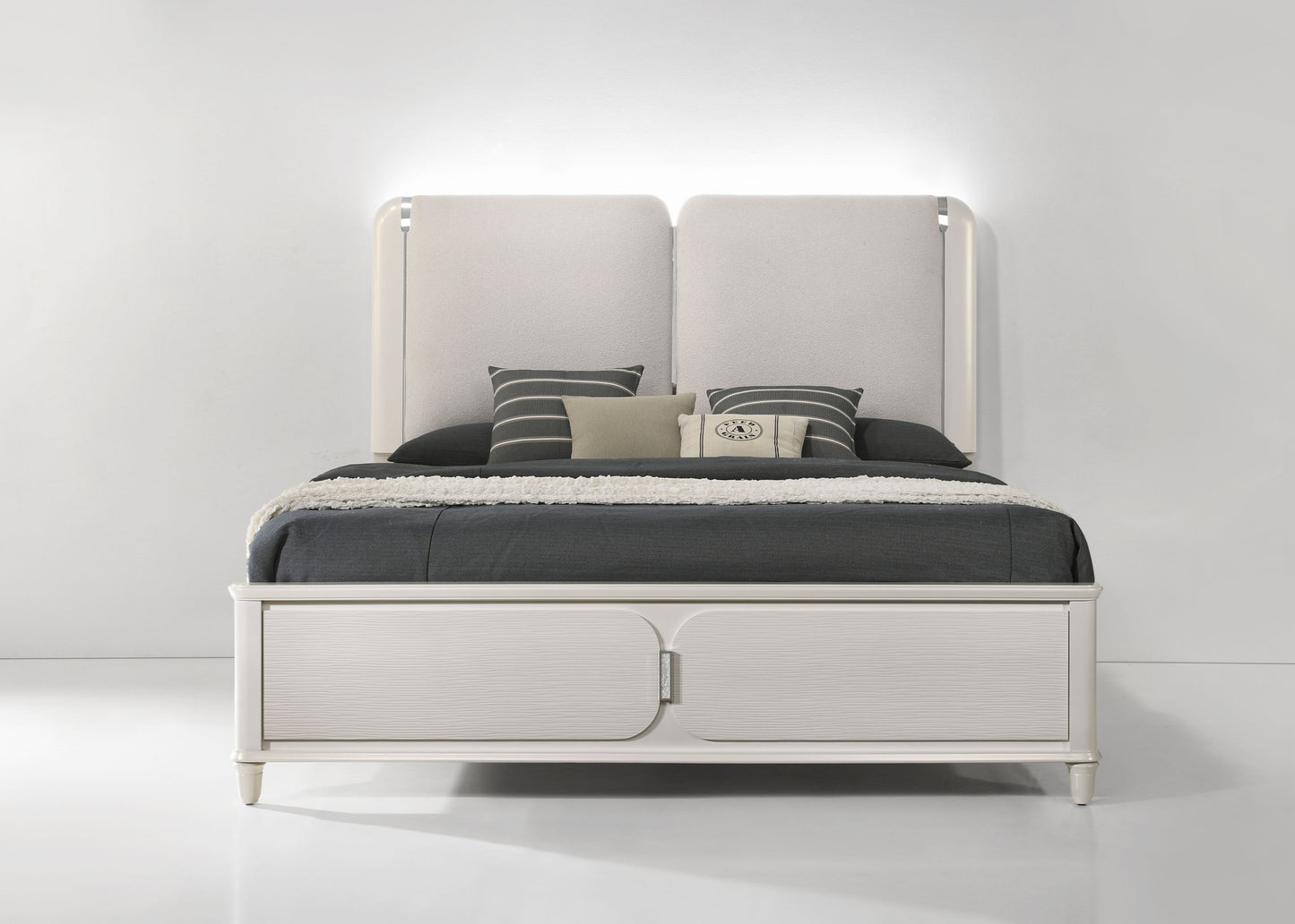 Laveda Light Gray Boucle & Pearl White Finish Queen Bed w/LED
