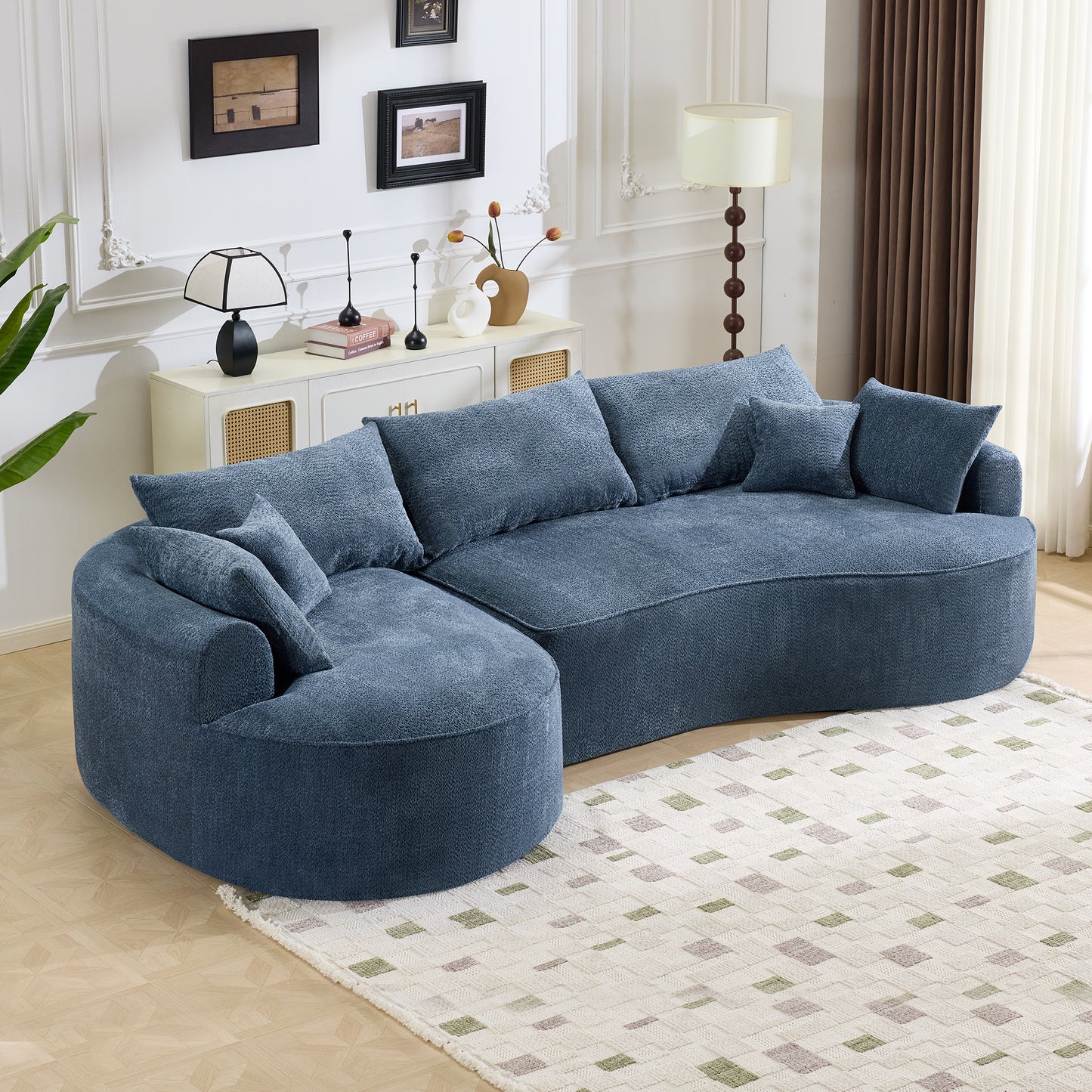 124.5-inch modern compressed boneless sofa, made of blue chenille fabric, comes with 3 back pillows and 4 throw pillows. The high-resilience sponge provides a comfortable experience.No assembly