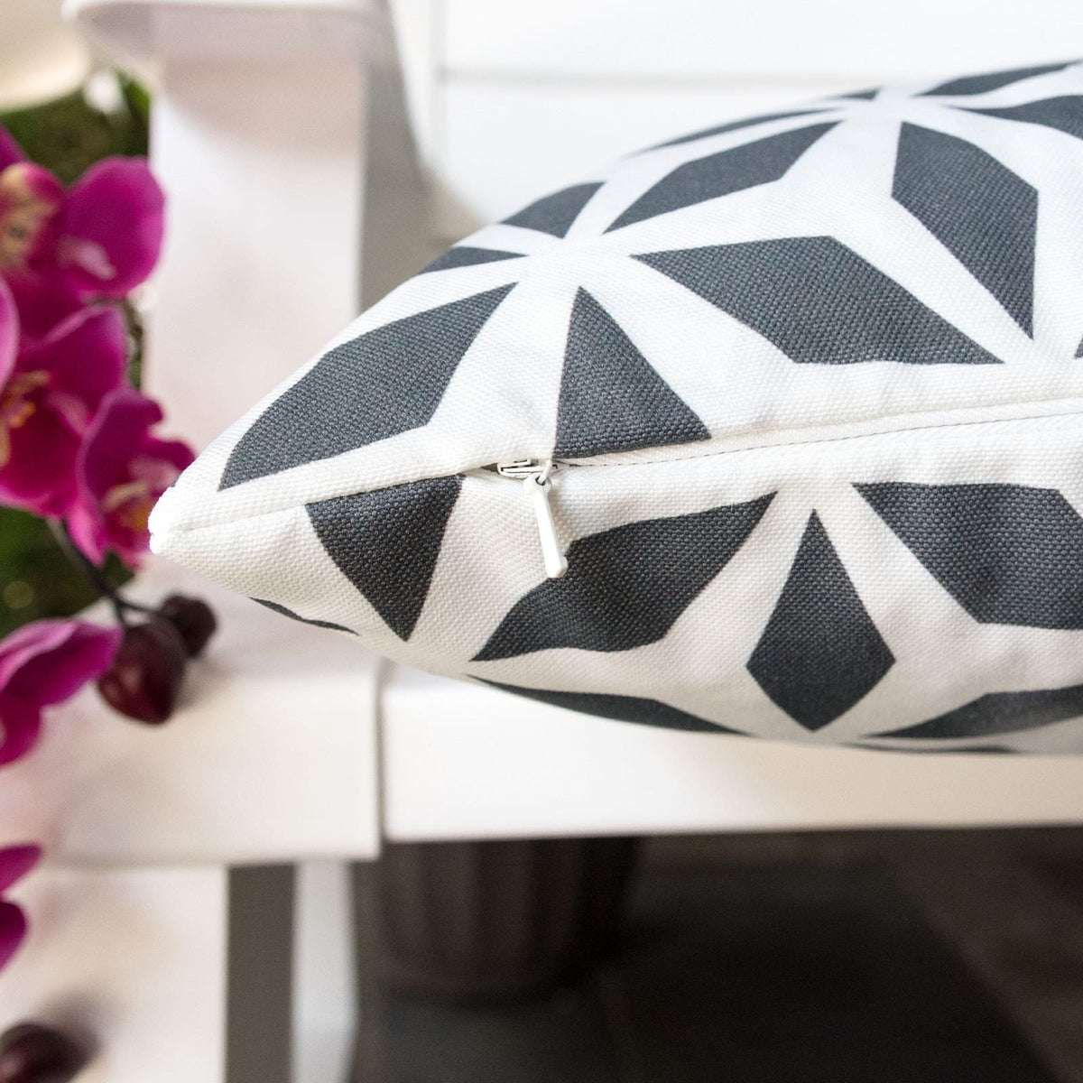 Crystal Burst - Outdoor & Indoor Polyester Throw Blanket, Black