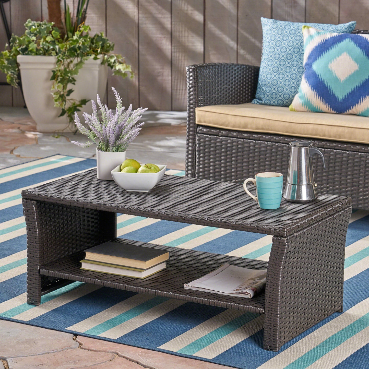 ST LUCIA TABLE