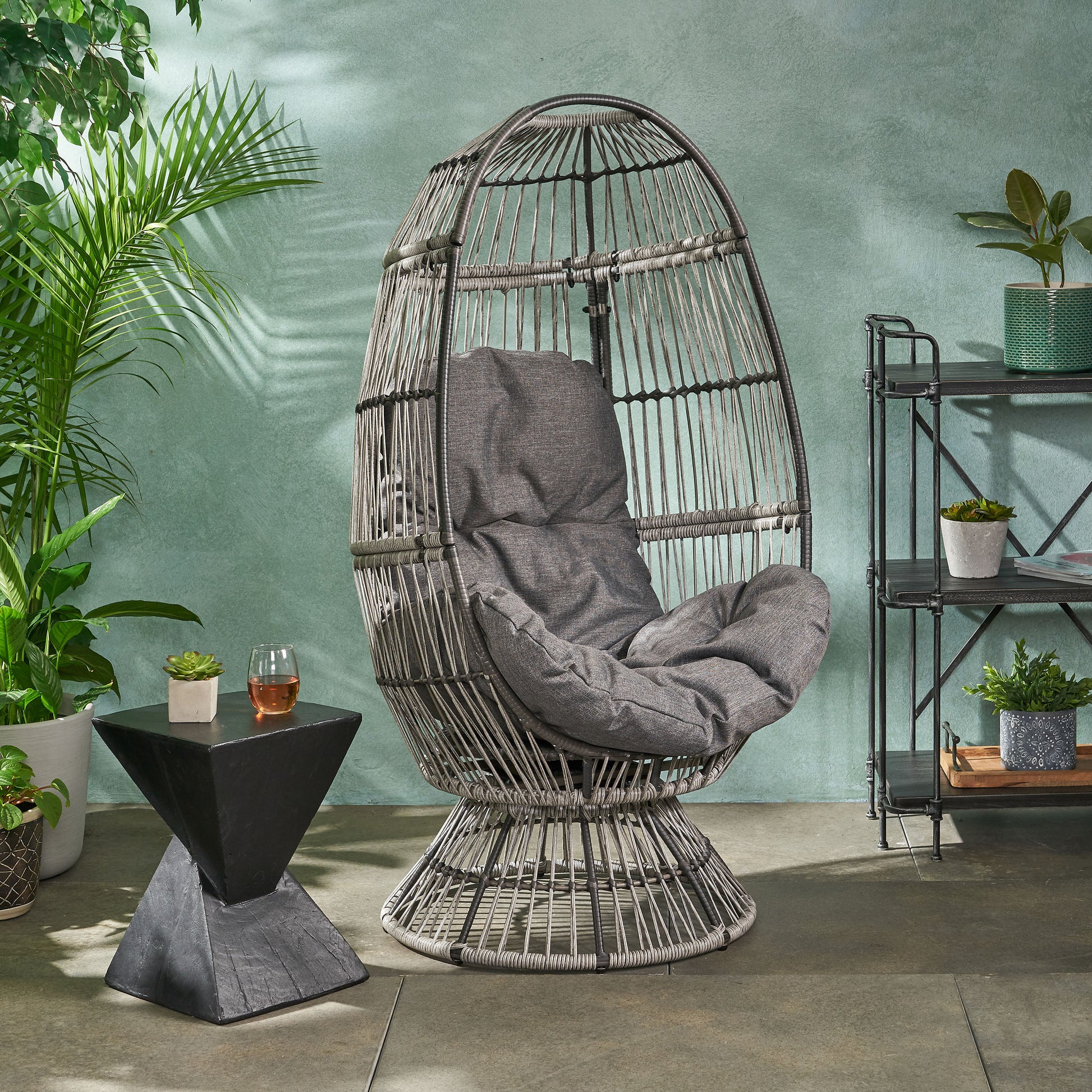Grey Taupe Swivel Patio Egg Chair - Outdoor Lounge