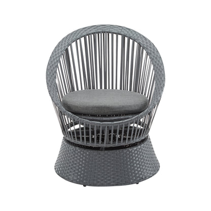 Gray Rattan Lounge Chair for Poolside and Garden Outdoor Seating