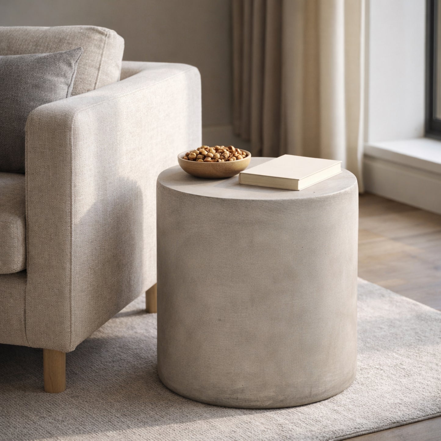 Light Grey Concrete Outdoor Side Table - Patio Accent Table