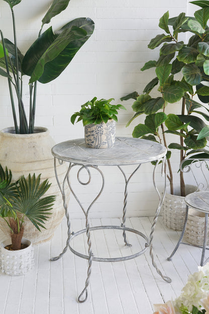 26x26x30" Heart Iron Round Side Table, Distressed Silver Finish, French Country Accent End Table with Twisted Legs