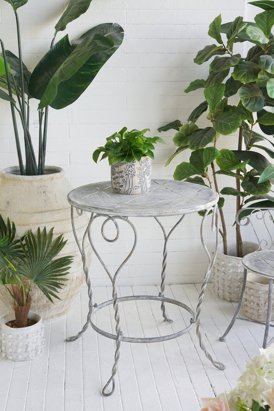 26x26x30" Heart Iron Round Side Table, Distressed Silver Finish, French Country Accent End Table with Twisted Legs
