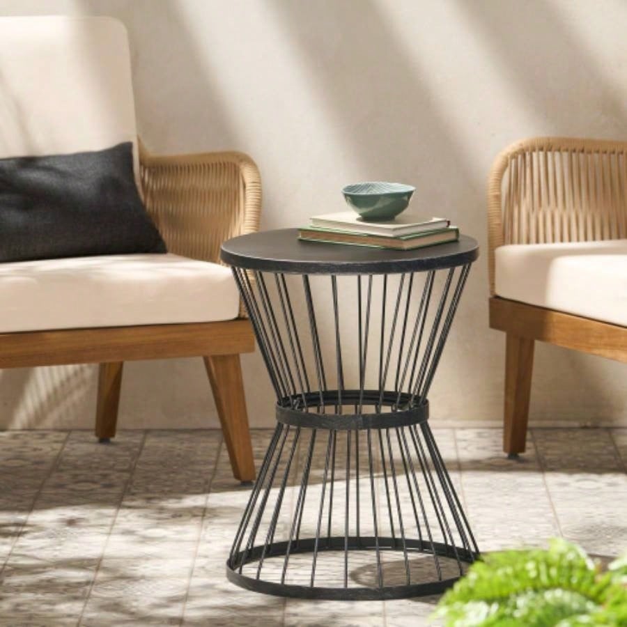 LASSEN 16 SIDE TABLE