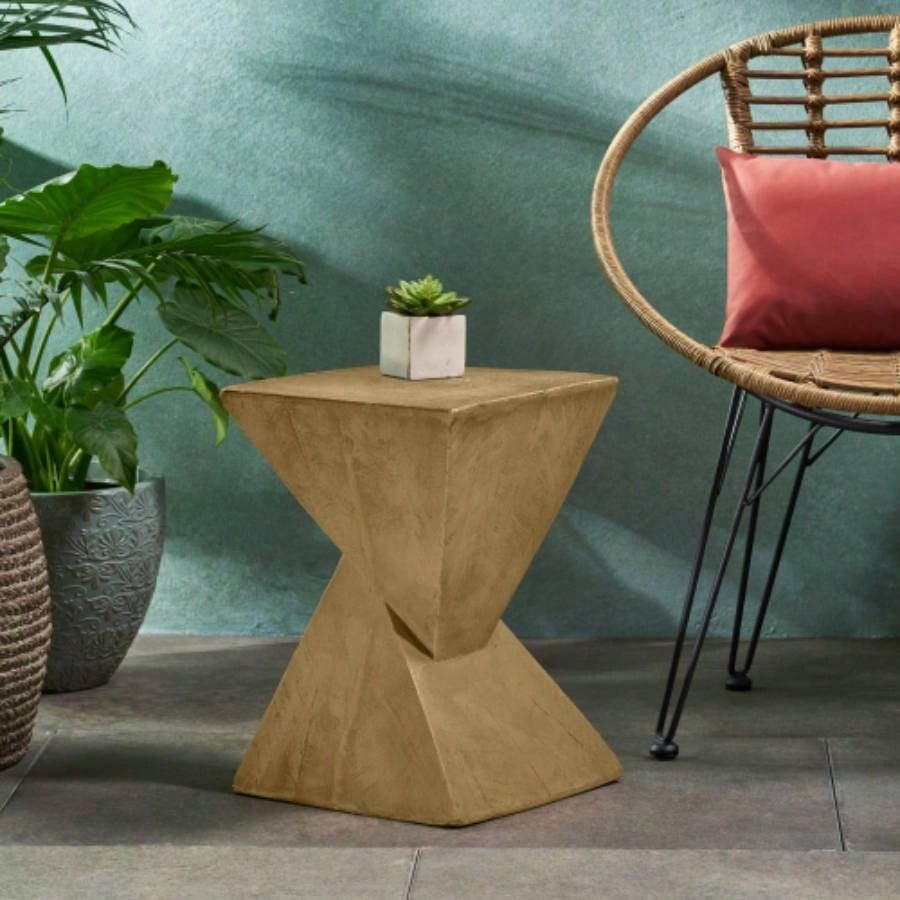 GEOMETRIC MGO SIDE TABLE, LIGHT NATURE COLOR