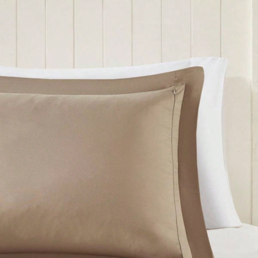 Full/ Scotchgard Quilting Reversible Down Comforter Set