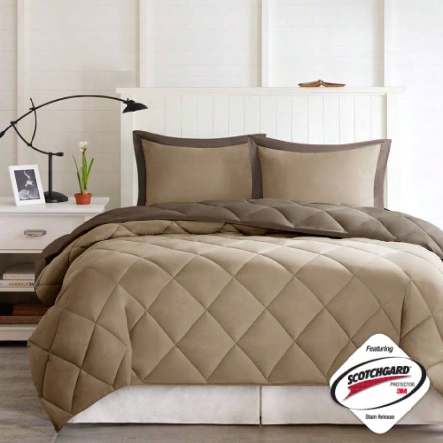 Full/ Scotchgard Quilting Reversible Down Comforter Set
