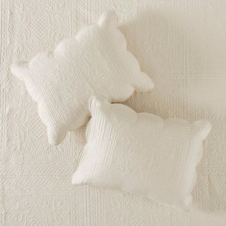 3 Piece Reversible Scalloped Quilt Set King/Cal King