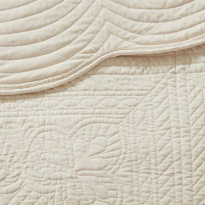 3 Piece Reversible Scalloped Quilt Set King/Cal King