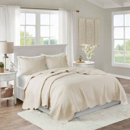3 Piece Reversible Scalloped Quilt Set Seafoam King/Cal King