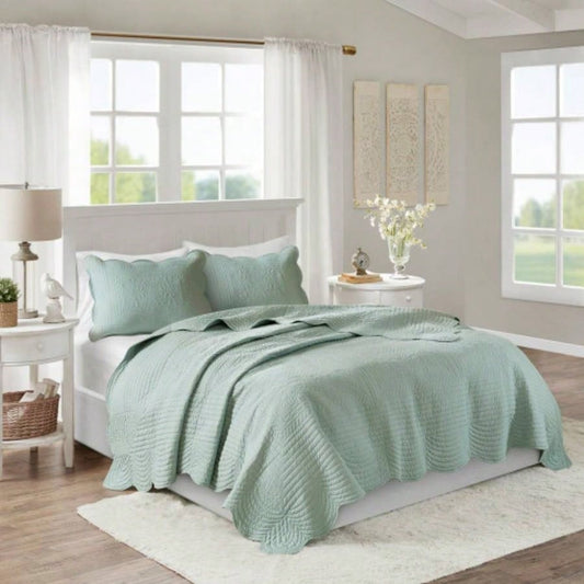 3 Piece Reversible Scalloped Quilt Set Seafoam King/Cal King