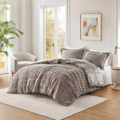 Full/ Back Print Long Fur Comforter Set
