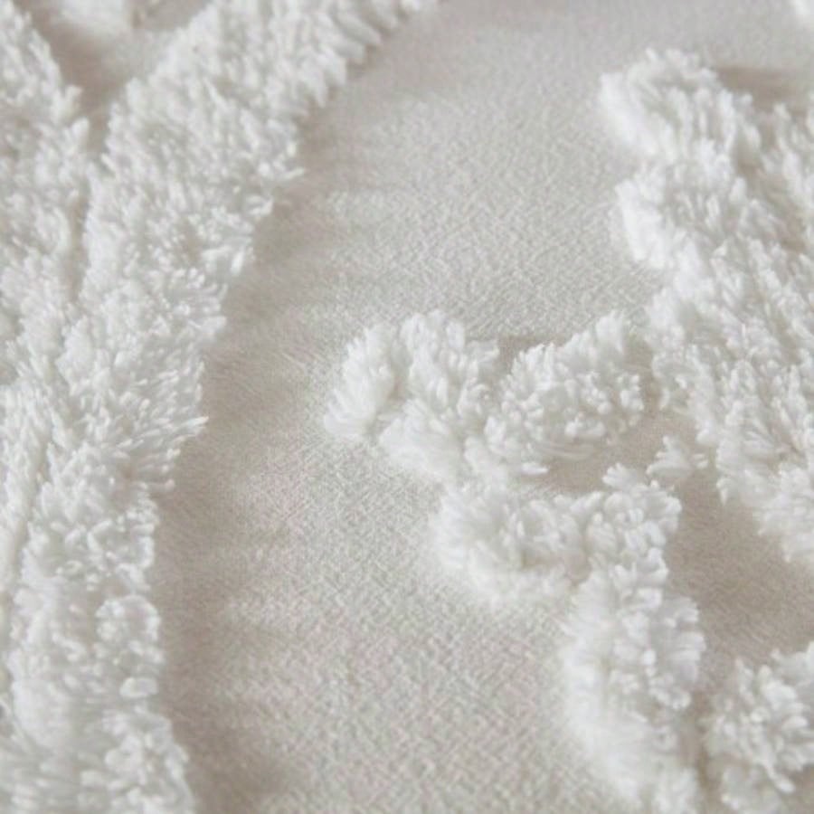 Full/ 3 Piece Tufted Cotton Chenille Damask Duvet Cover Set