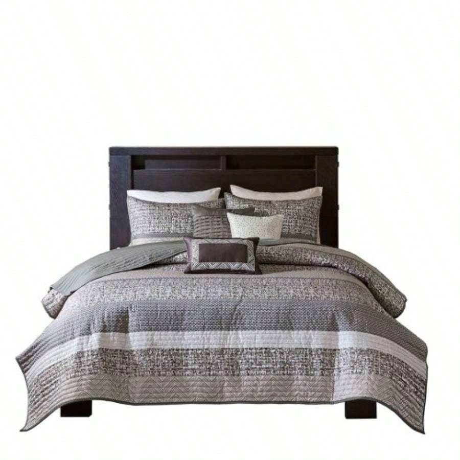 6 Piece Reversible Jacquard Quilt Set with Throw Pillows/Taupe King/Cal King