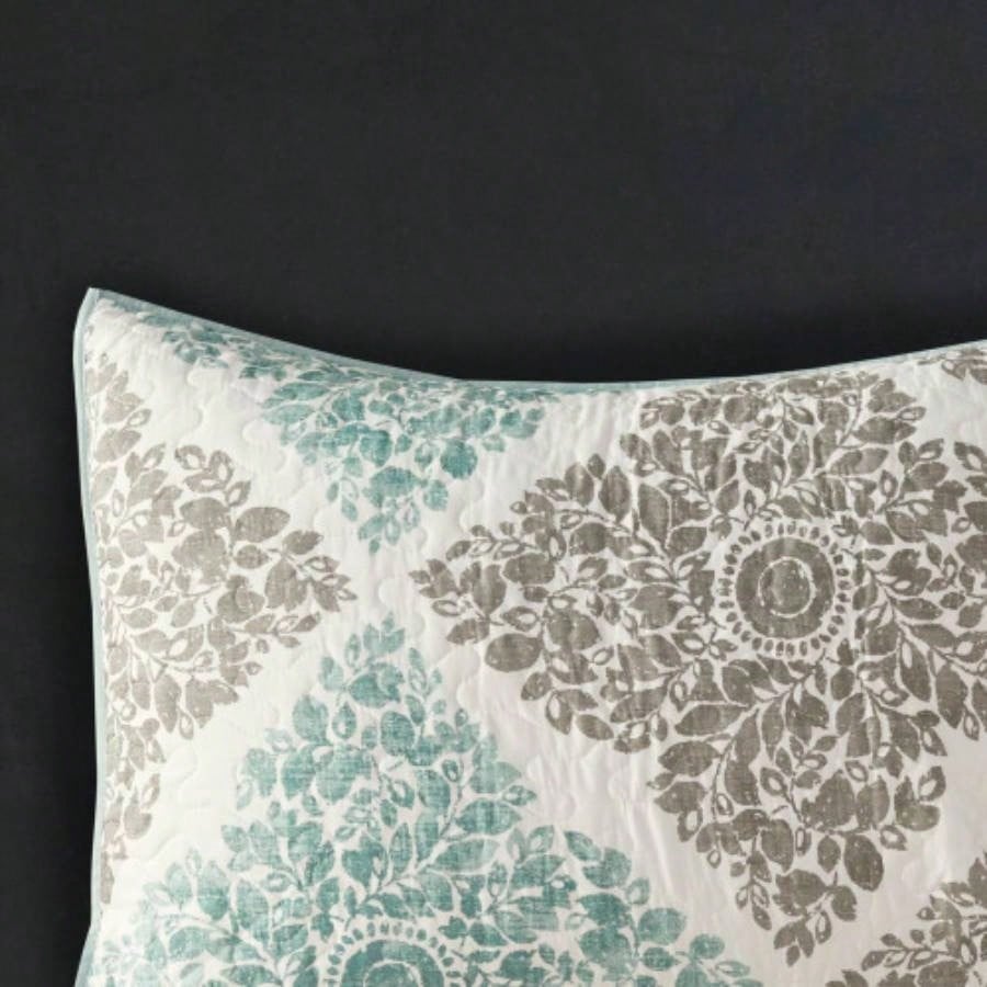 6 Piece Printed Quilt Set with Throw Pillows Aqua Full/