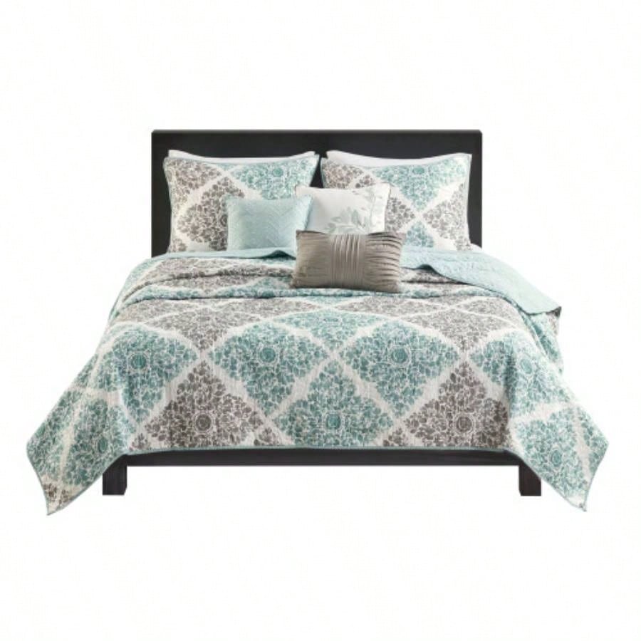 6 Piece Printed Quilt Set with Throw Pillows Aqua King/Cal King