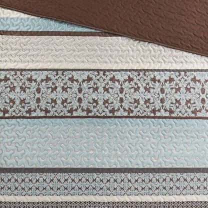 5 Piece Jacquard Quilt Set with Throw Pillows Blue King/Cal King