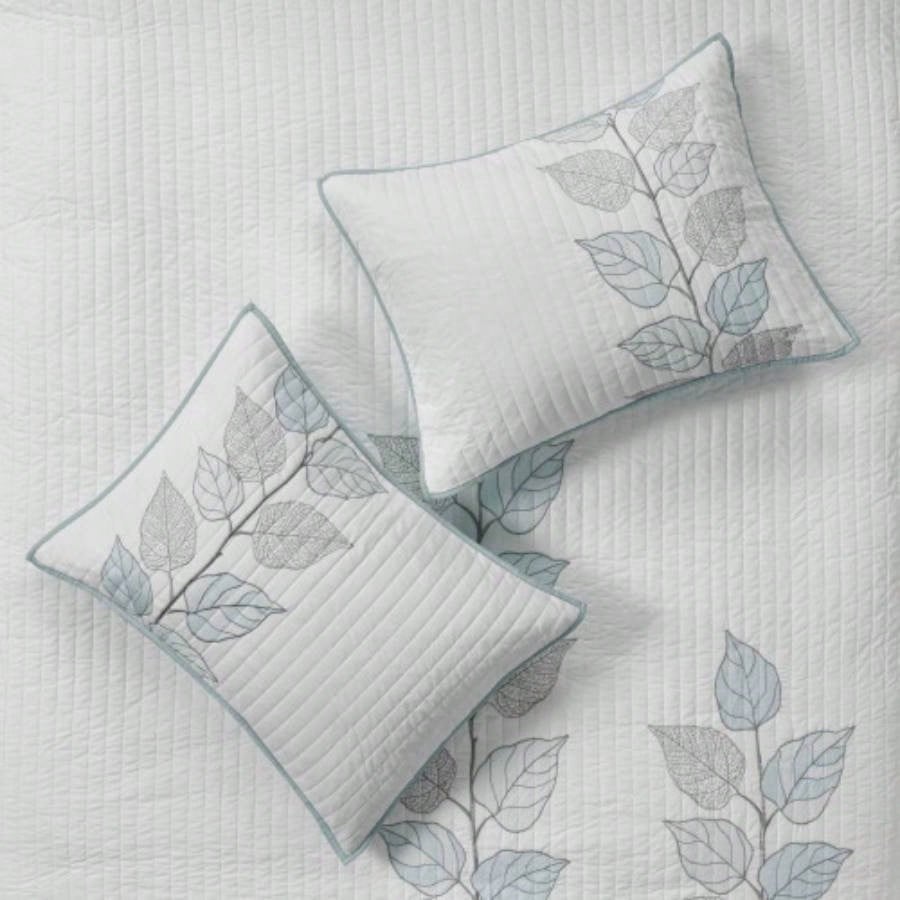 6 Piece Embroidered Quilt Set with Throw Pillows Blue King/Cal King