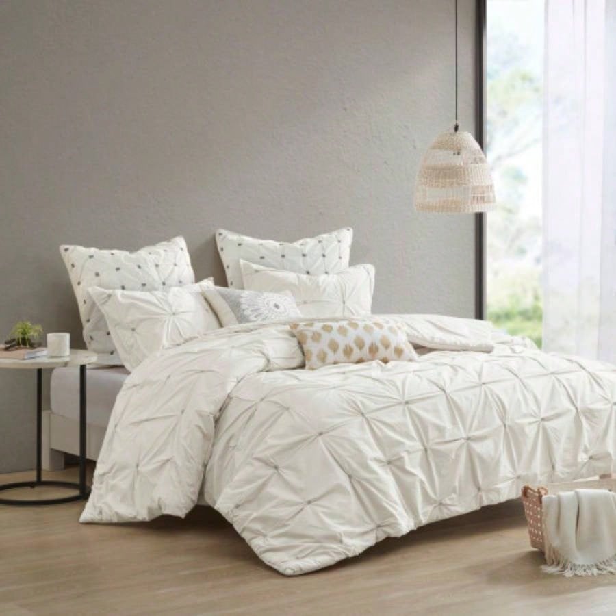 King/Cal King 3 Piece Elastic Embroidered Cotton Duvet Cover Set