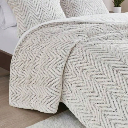 Twin/Twin XL Ultra Plush Down Comforter Set