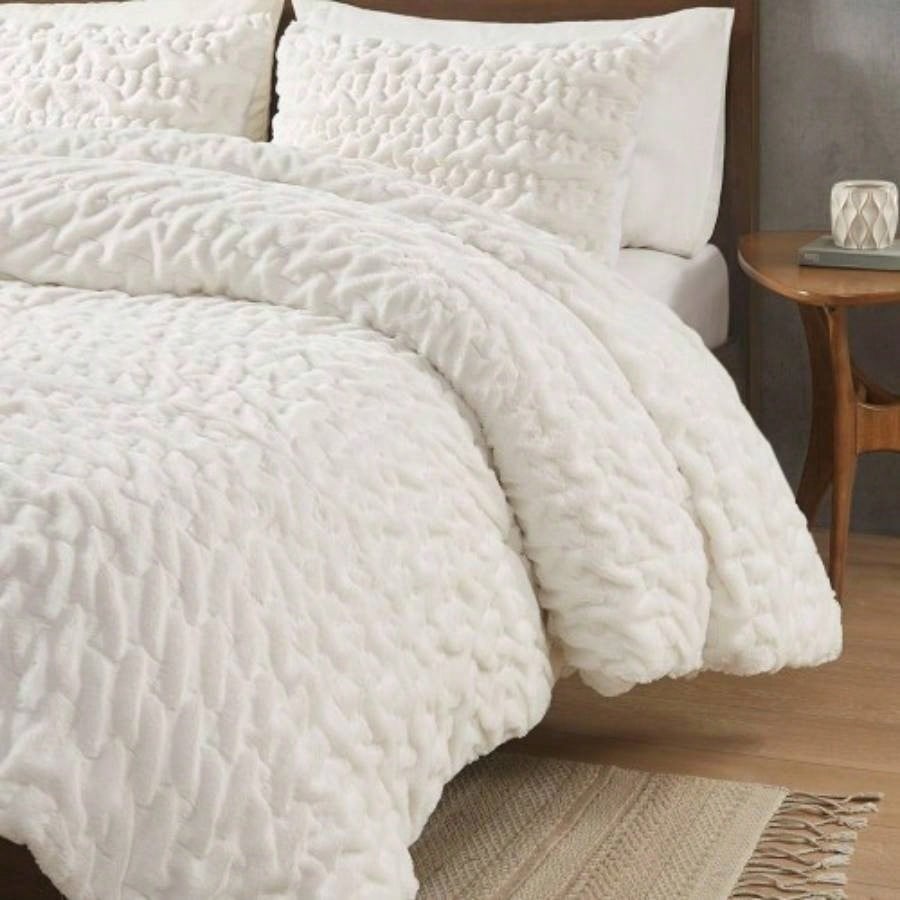 King/Cal King Ruched Fur Down Comforter Set