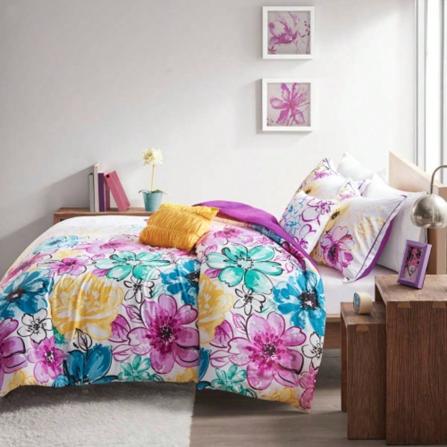 Twin/Twin XL Floral Comforter Set