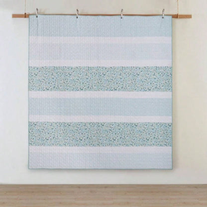 Full/ 4 Piece Seersucker Quilt Set with Throw Pillow