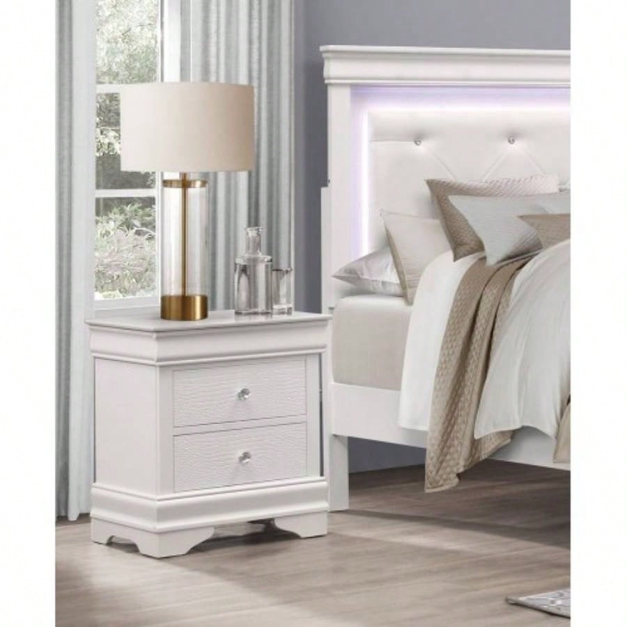Traditional Design Bedroom Furniture 1pc Nightstand of 3x Drawers Faux Alligator Embossed Fronts White Wooden Furniture