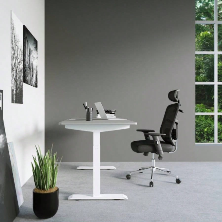 Techni Mobili High Back Executive Mesh Office Chair with Arms, Lumbar Support and Base, Black