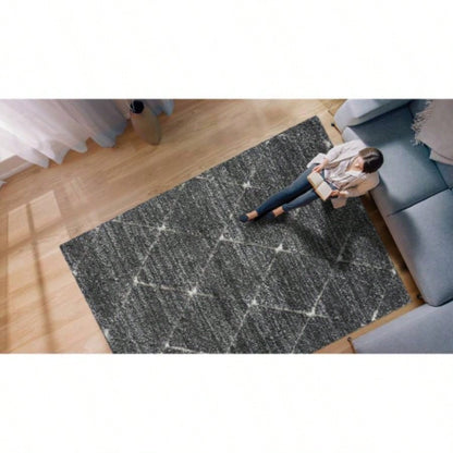 Talas Trellis Area Rug in and