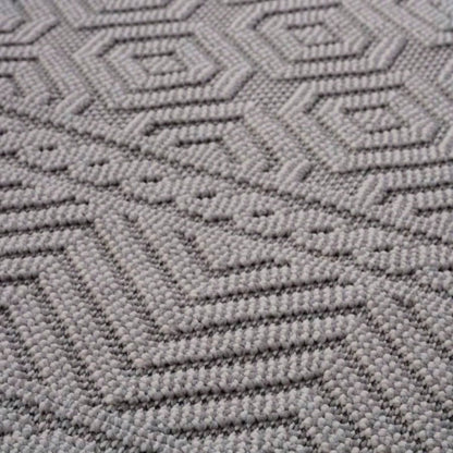 LOOM LUXE 8X10 White/Geometric Indoor/Outdoor Area Rug