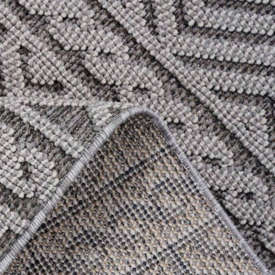 LOOM LUXE 8X10/White/Geometric Indoor/Outdoor Area Rug