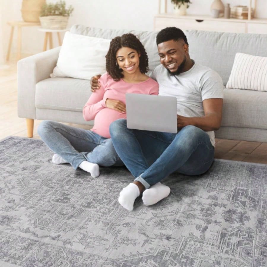 NAAR MARFI 5X7 Silver/ Area Rug