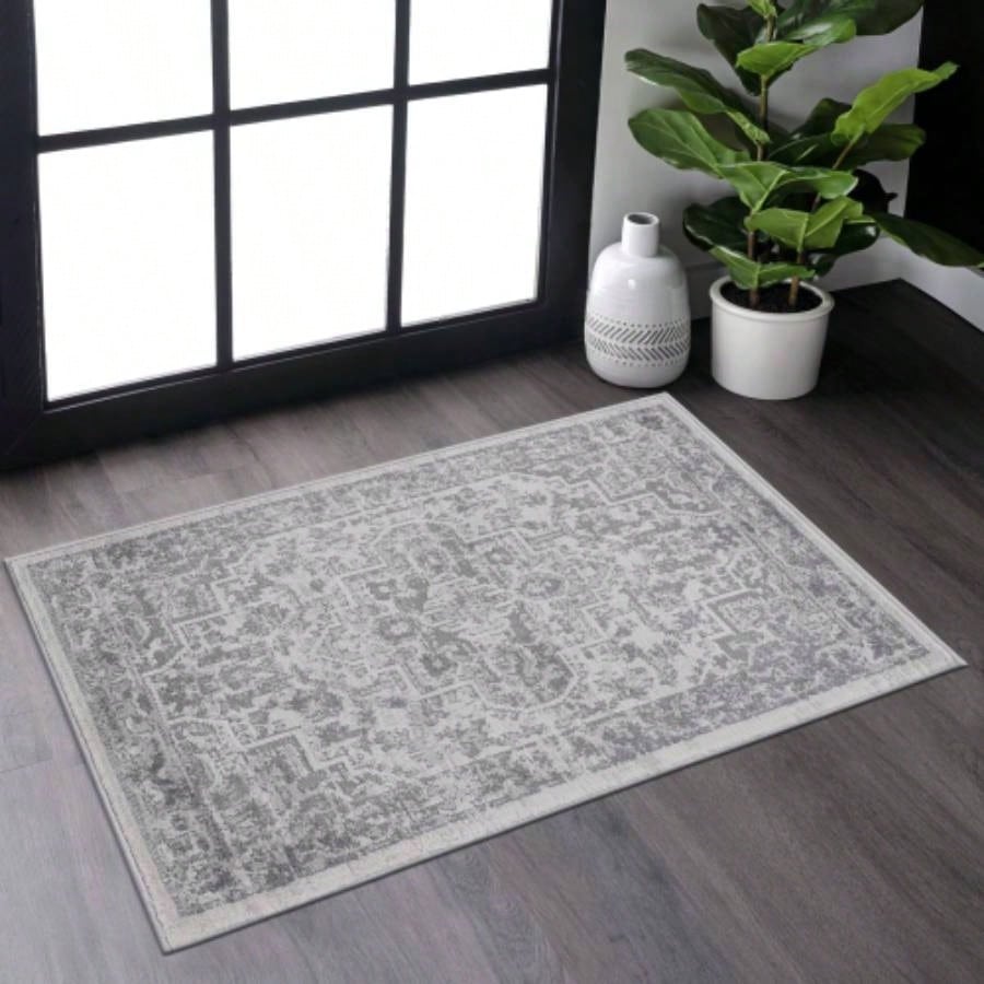 NAAR MARFI 5X7 Silver/ Area Rug