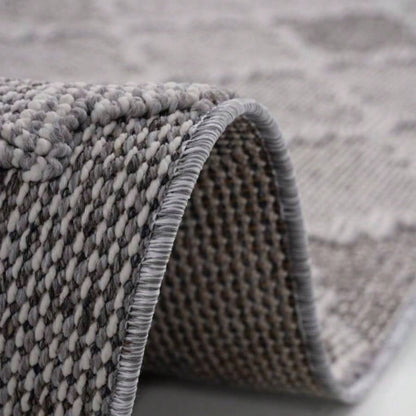NAAR Guros 5X7 White// Trellis Indoor/ Outdoor Area Rug
