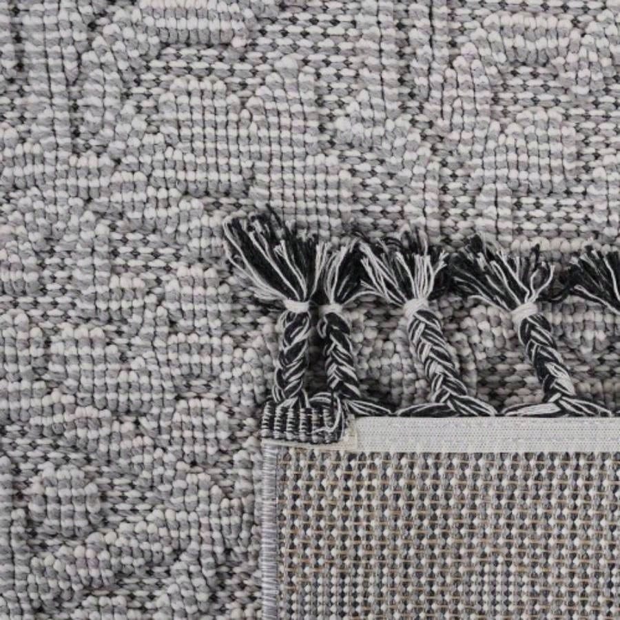 LOOM LUXE 8X10 White/Ivory/Medallion Indoor/Outdoor Area Rug
