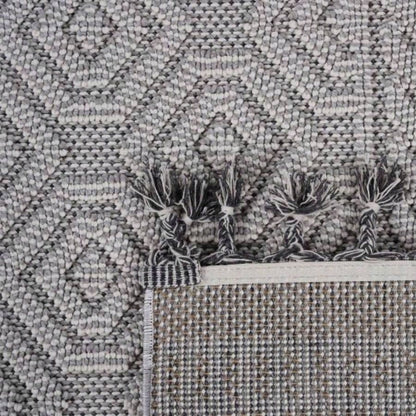 NAAR Guros 6X9 White/ Geometric Indoor/ Outdoor Area Rug