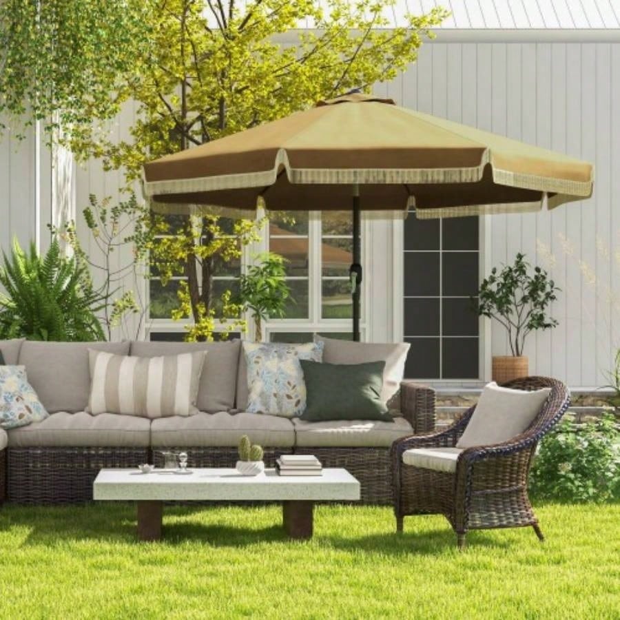 Outsunny 9ft Patio with Push Button Tilt and Crank, Ruffled Outdoor Market Table with Tassles and 8 Ribs, Garden, Deck, Pool, Tan