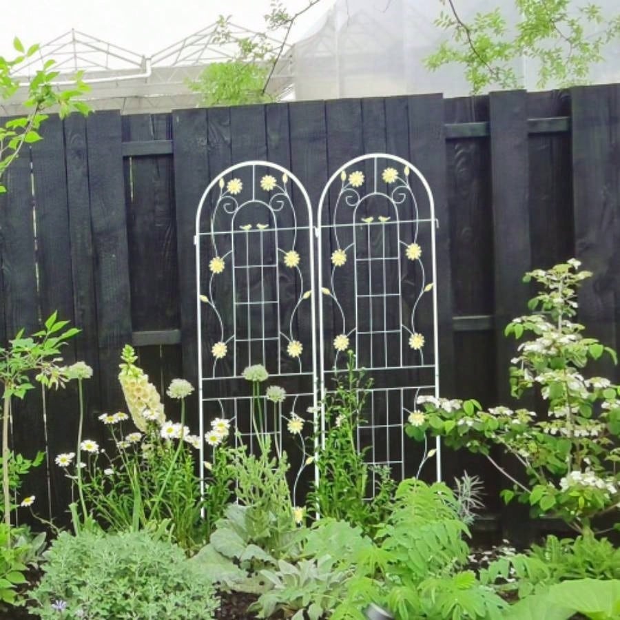 4 Pack Metal Garden Trellis 71x 19. Rustproof Trellis Climbing Plants Outdoor Flower Support White