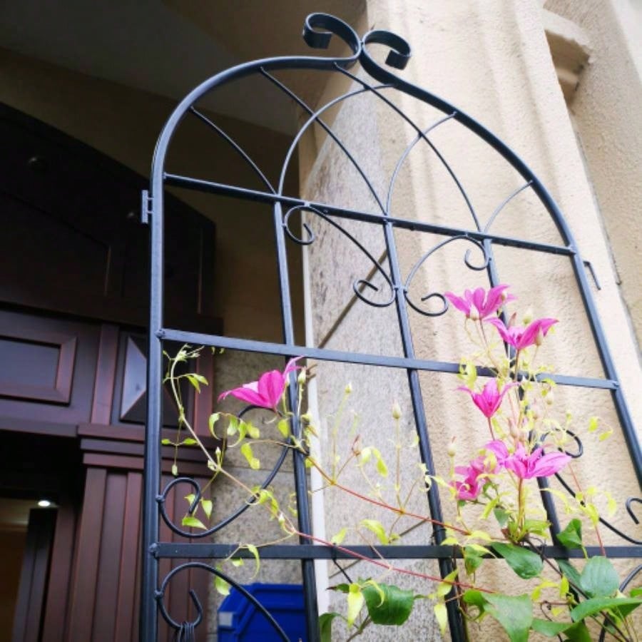4 Pack Metal Garden Trellis 86. 19. Rustproof Trellis Climbing Plants Outdoor Flower Support Black