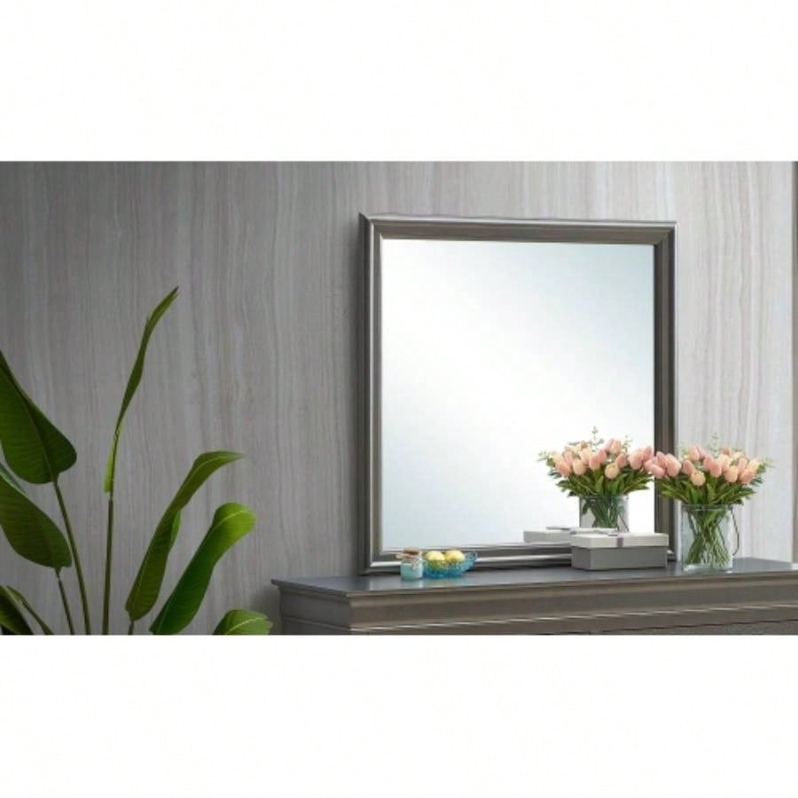 Lorana G6590 - Chest, Silver Champagne
