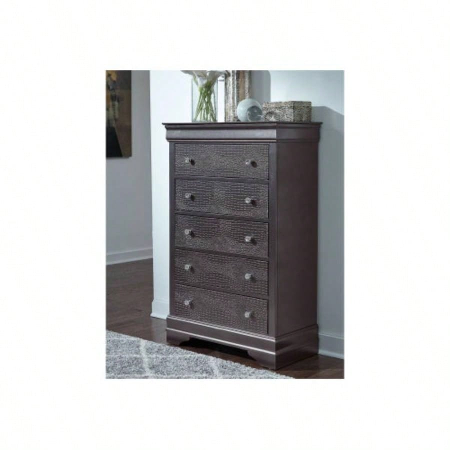 SHAKER METALLIC CHEST
