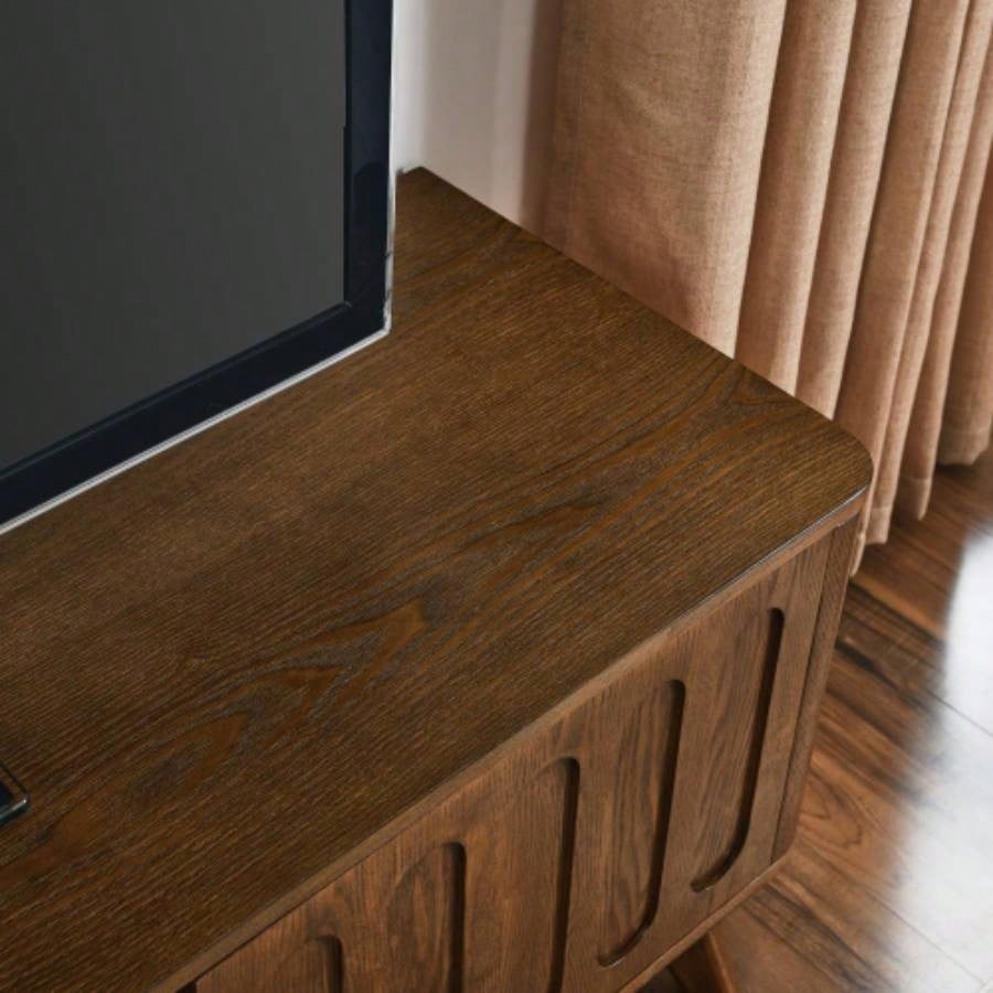 Mid Modern Fluted TV Stand 65 inch TV, Entertainment Center with Storage, Farmhouse Wood Media Console Living Room Apartment Office, Accent Table, 2 Door 1 Drawer Solid Wood Leg