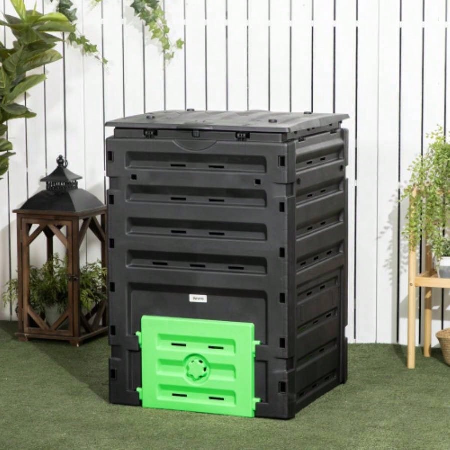Outsunny Garden Compost Bin, 120 Gallon 450L Garden Composter, with 80 Vents and 2 Sliding Doors, Lightweight Sturdy, Fast Creation of Fertile Soil, Black